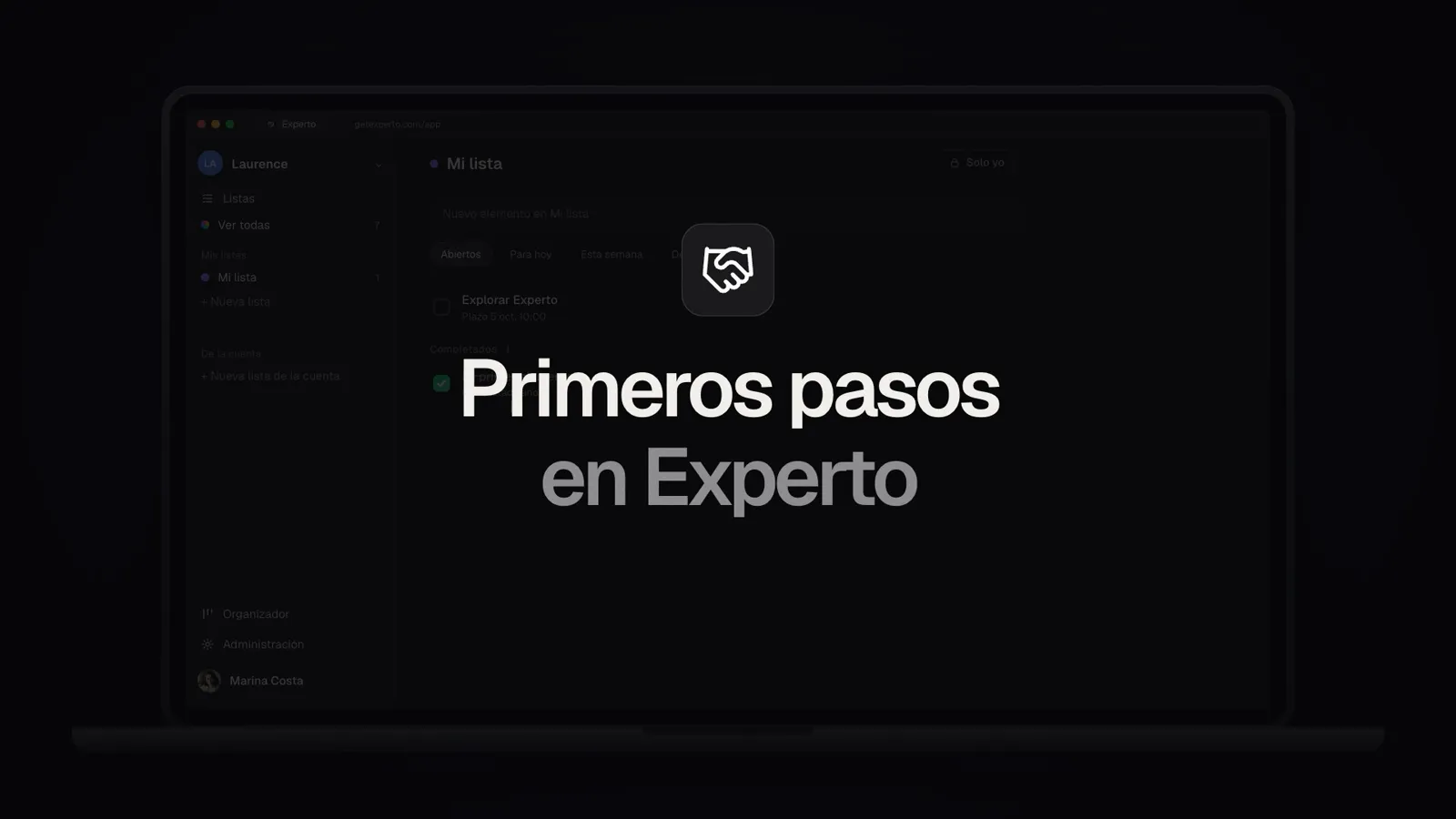 Apertura del video Primeros pasos en Experto, con el logo sobre la app abierta en una Mac